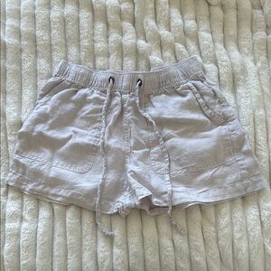 Off White/Light Grey Shorts | 100% Linen